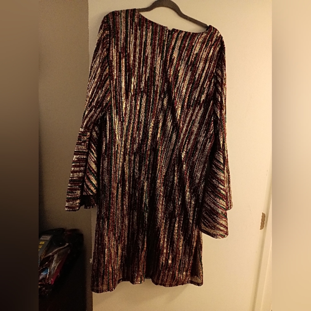 Dress - Picture 2 of 2